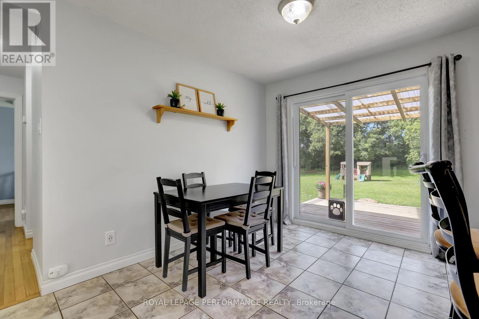 11 ALYSSA CRESCENT - 10