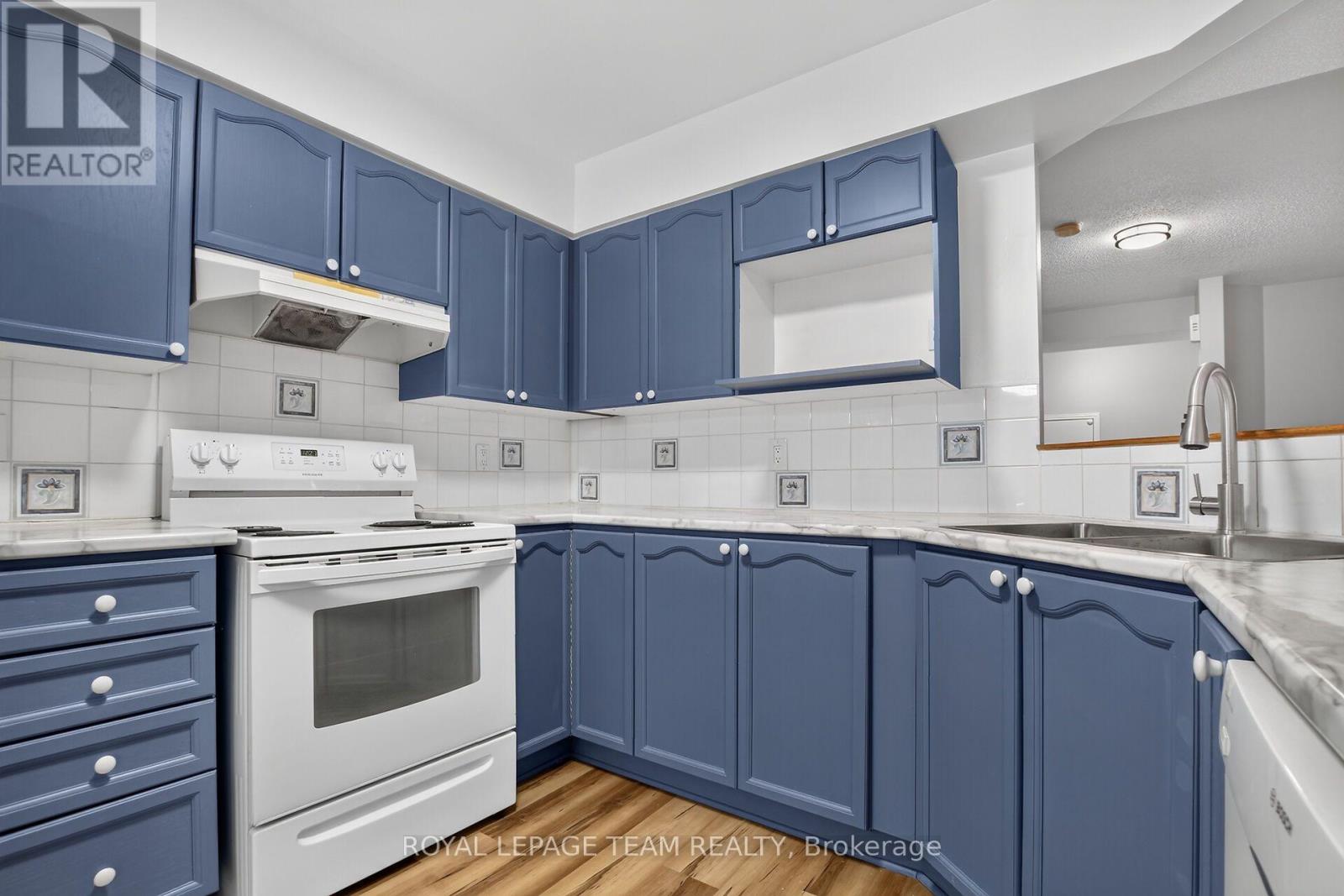 28 COHEN AVENUE - Image 16