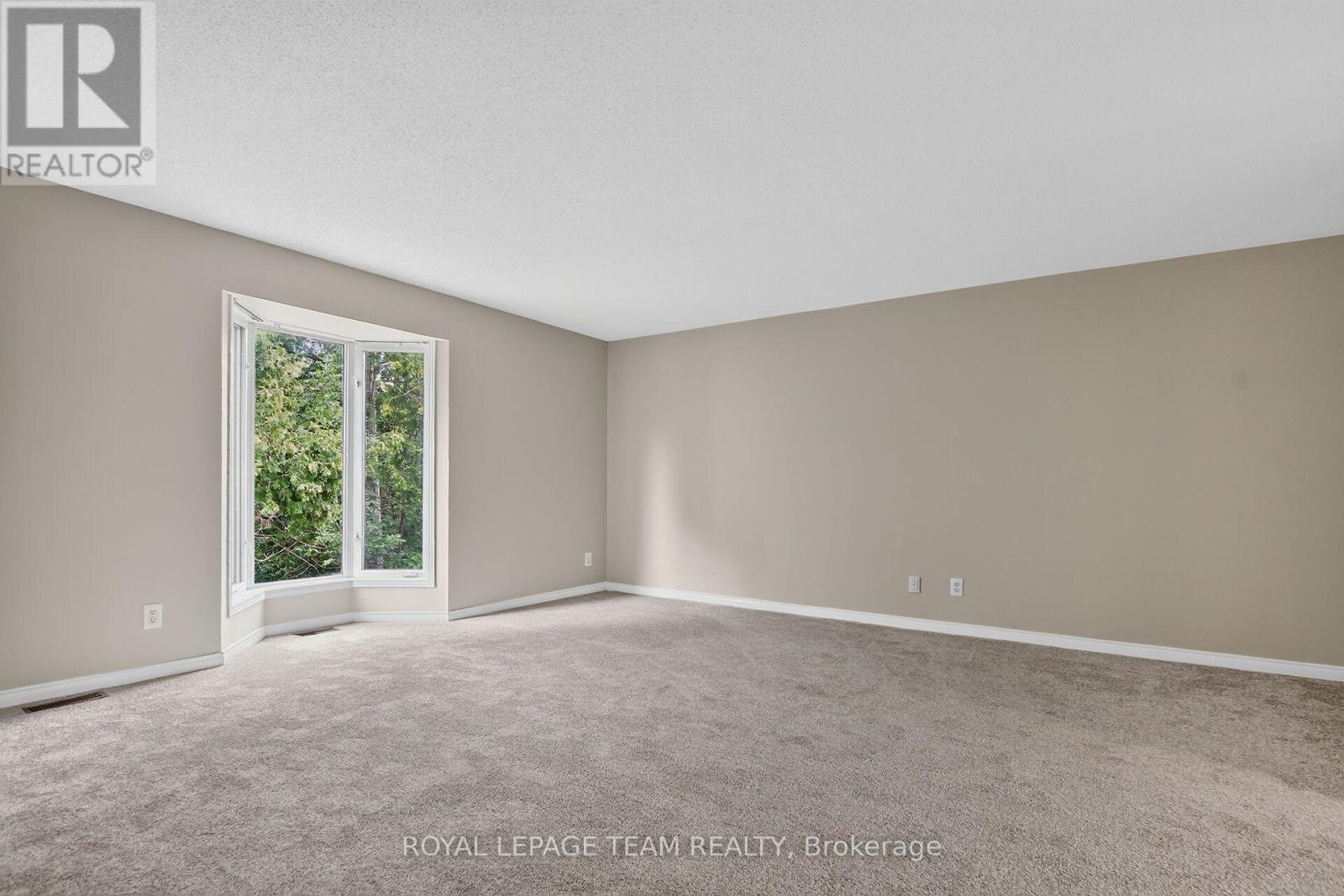 28 COHEN AVENUE - 25