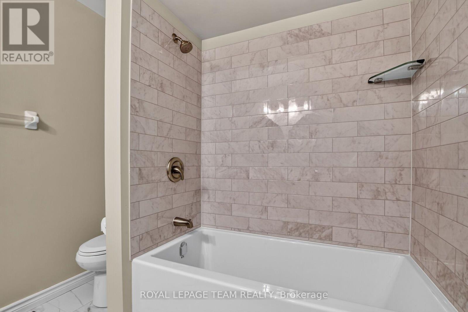 28 COHEN AVENUE - 28