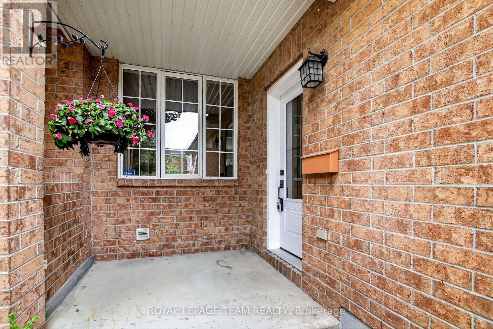 28 COHEN AVENUE - 3