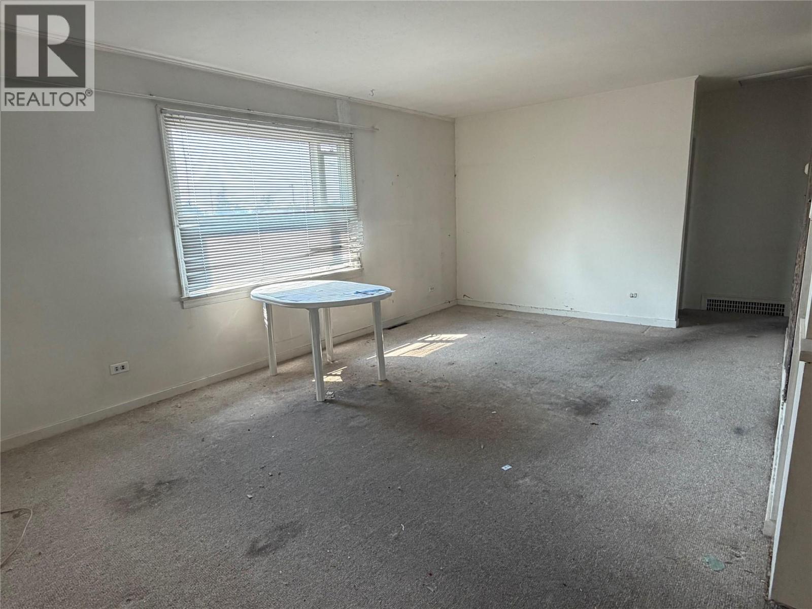 1297 King Street, Penticton