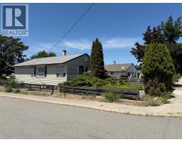 1297 King Street, Penticton
