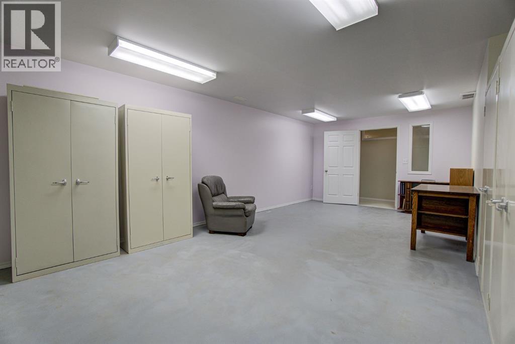 224 52 Avenue W - Image 39