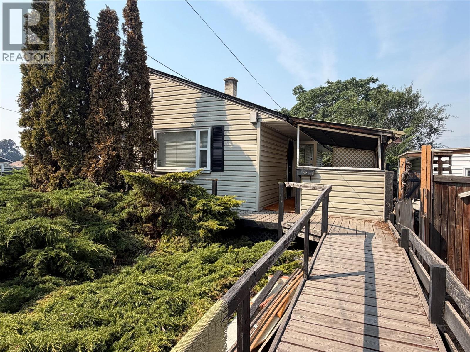1297 King Street, Penticton