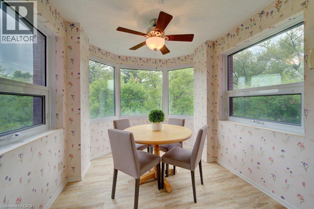 #32 52 BLUE SPRINGS Drive - 16