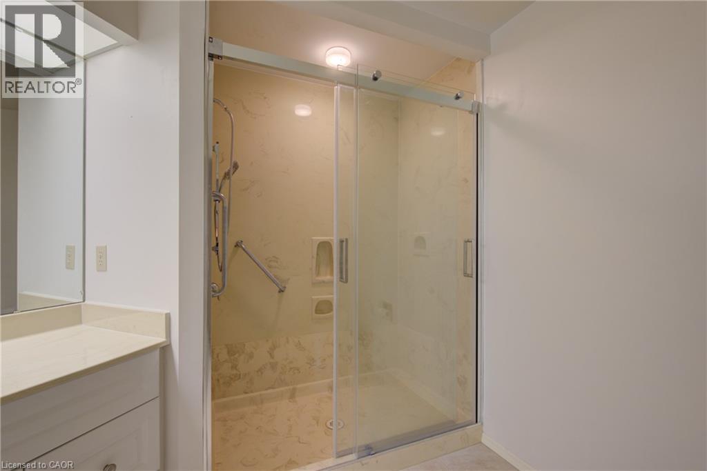 #32 52 BLUE SPRINGS Drive - Image 20