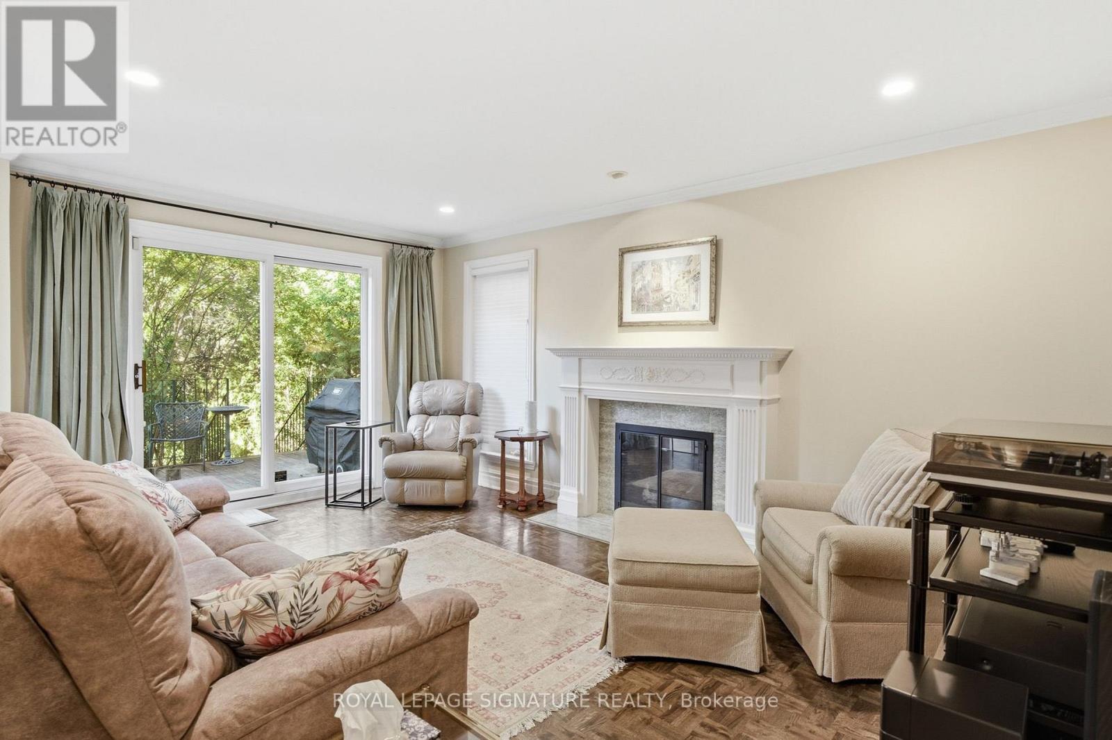 20 WELLESBOURNE CRESCENT - 14