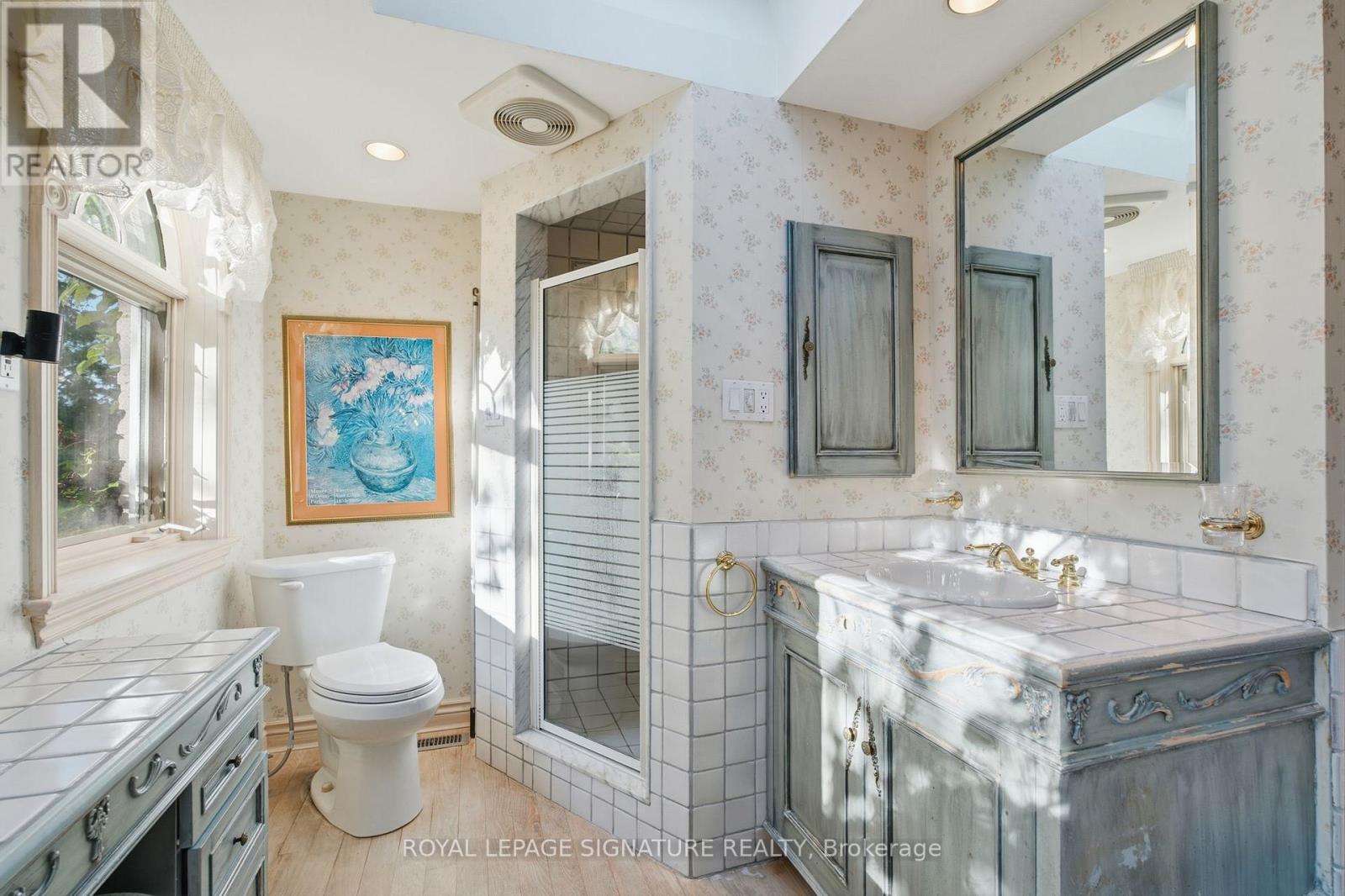 20 WELLESBOURNE CRESCENT - 24