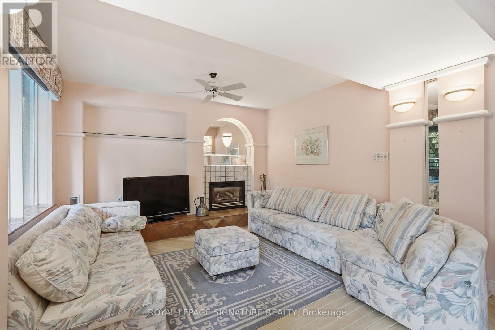 20 WELLESBOURNE CRESCENT - Image 42