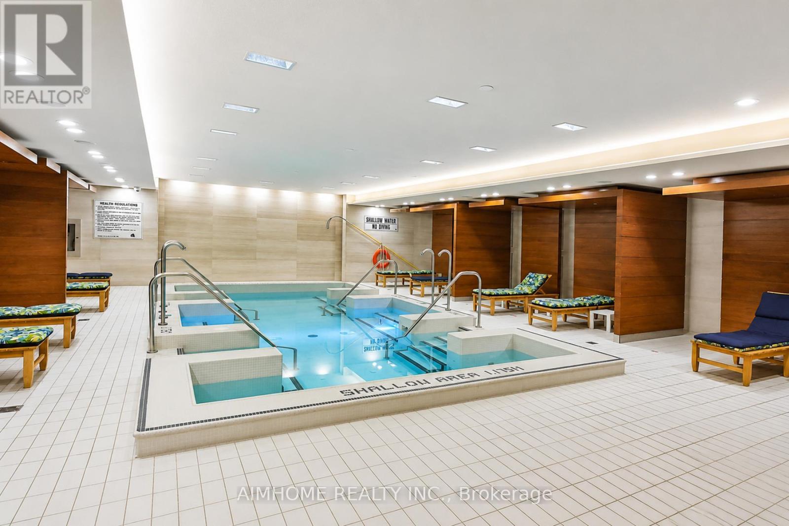 #409 15 QUEENS QUAY E - 20