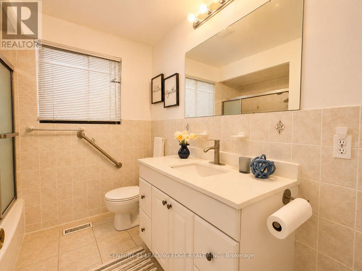 46 ADAMEDE CRESCENT - 24
