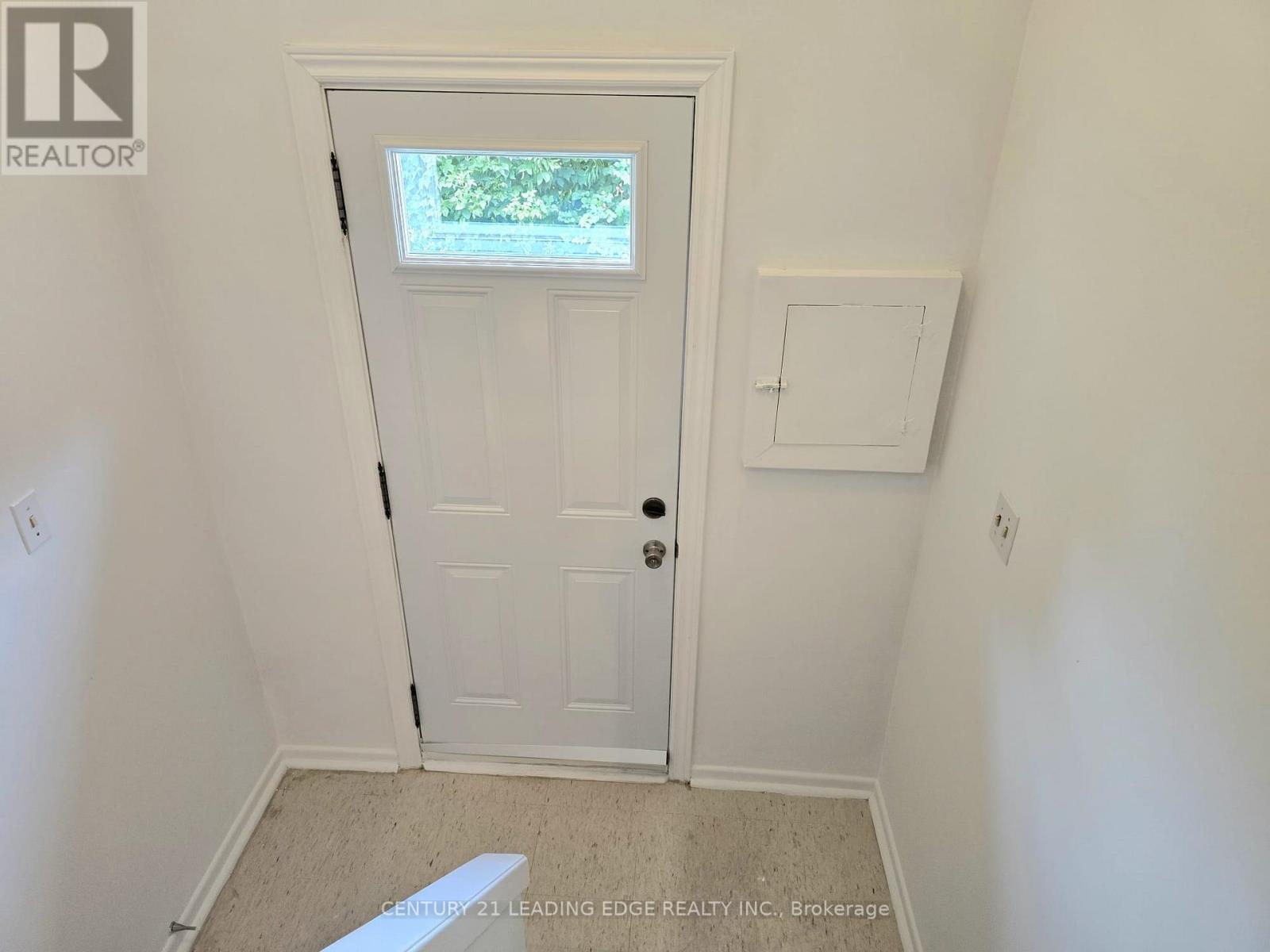 46 ADAMEDE CRESCENT - 25