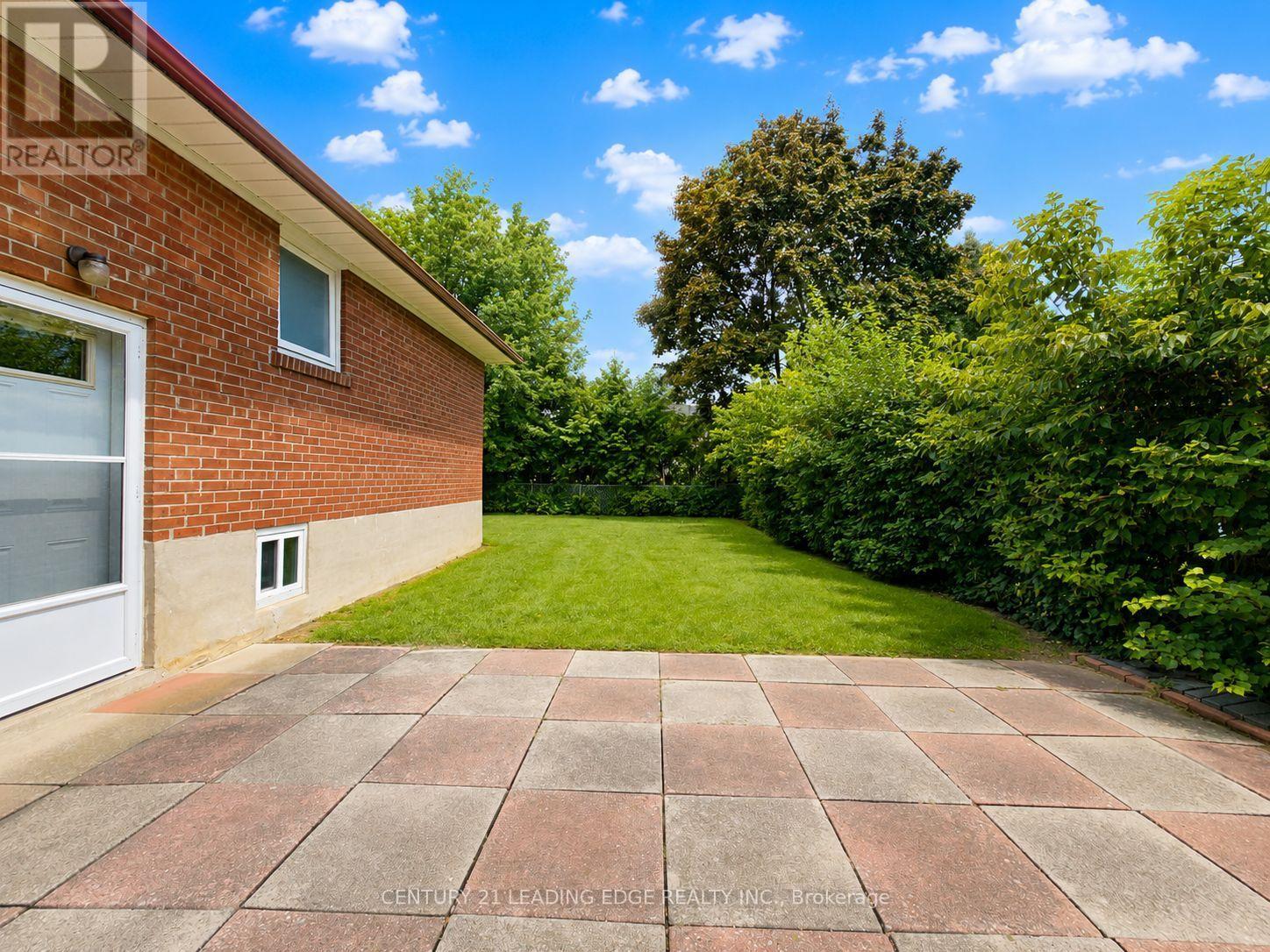 46 ADAMEDE CRESCENT - 3
