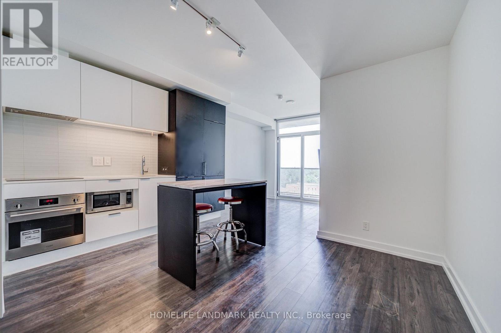 #601 33 HELENDALE AVENUE - 1