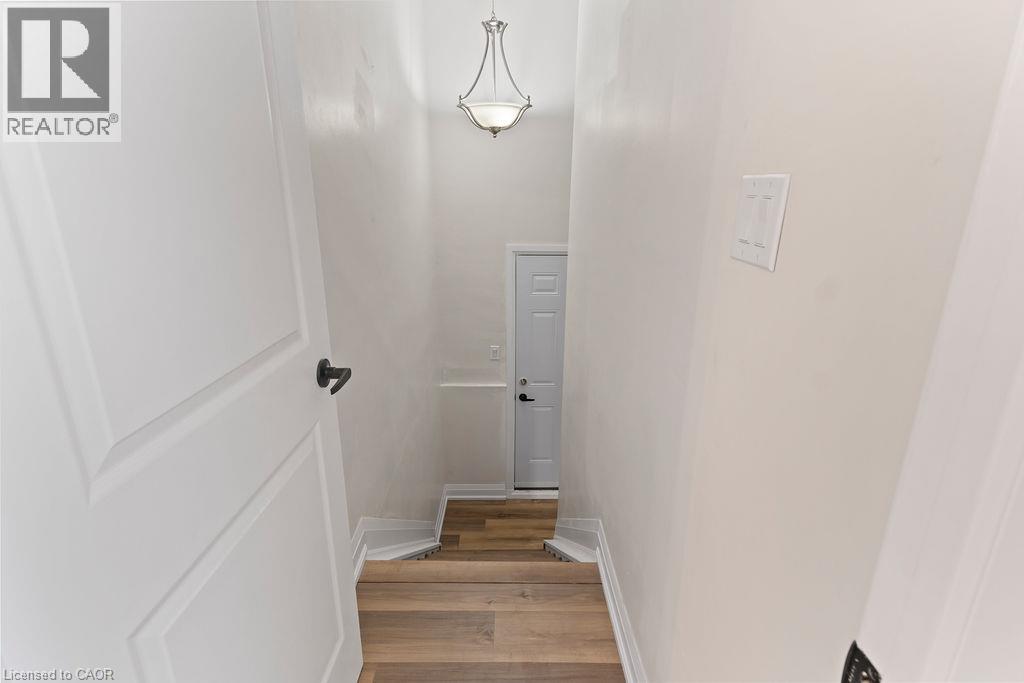 73 ADAIR Avenue S - 20