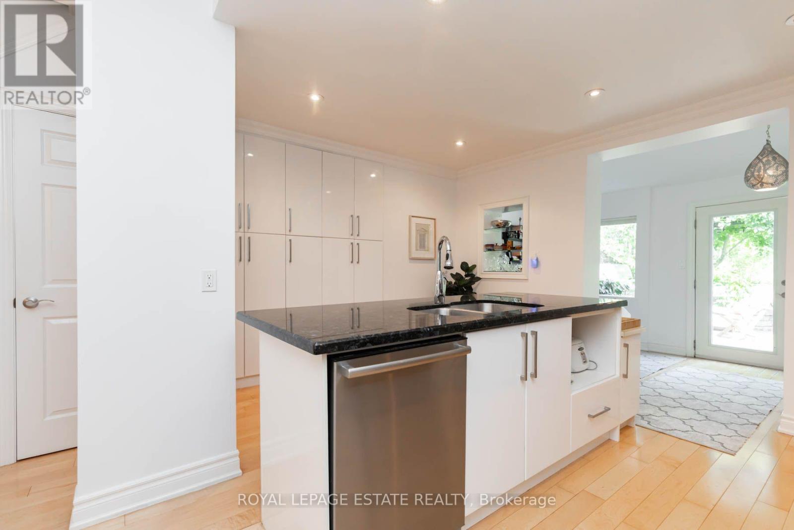 48 BLOOMFIELD AVENUE - 13