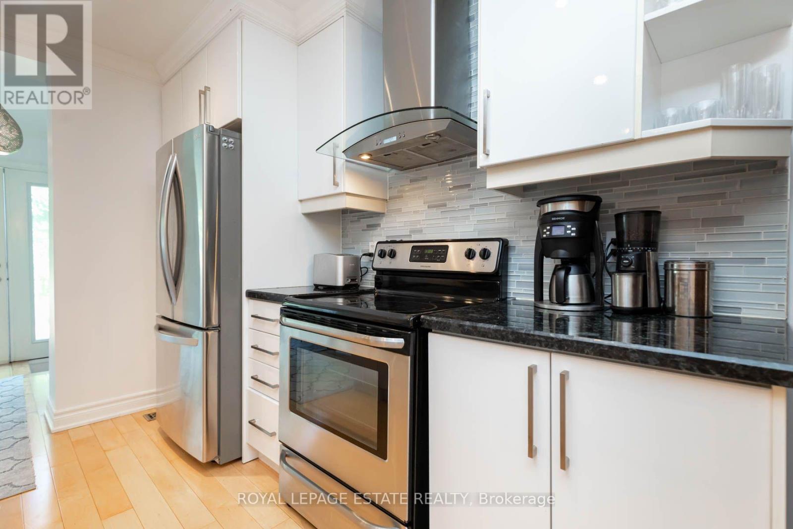 48 BLOOMFIELD AVENUE - 14