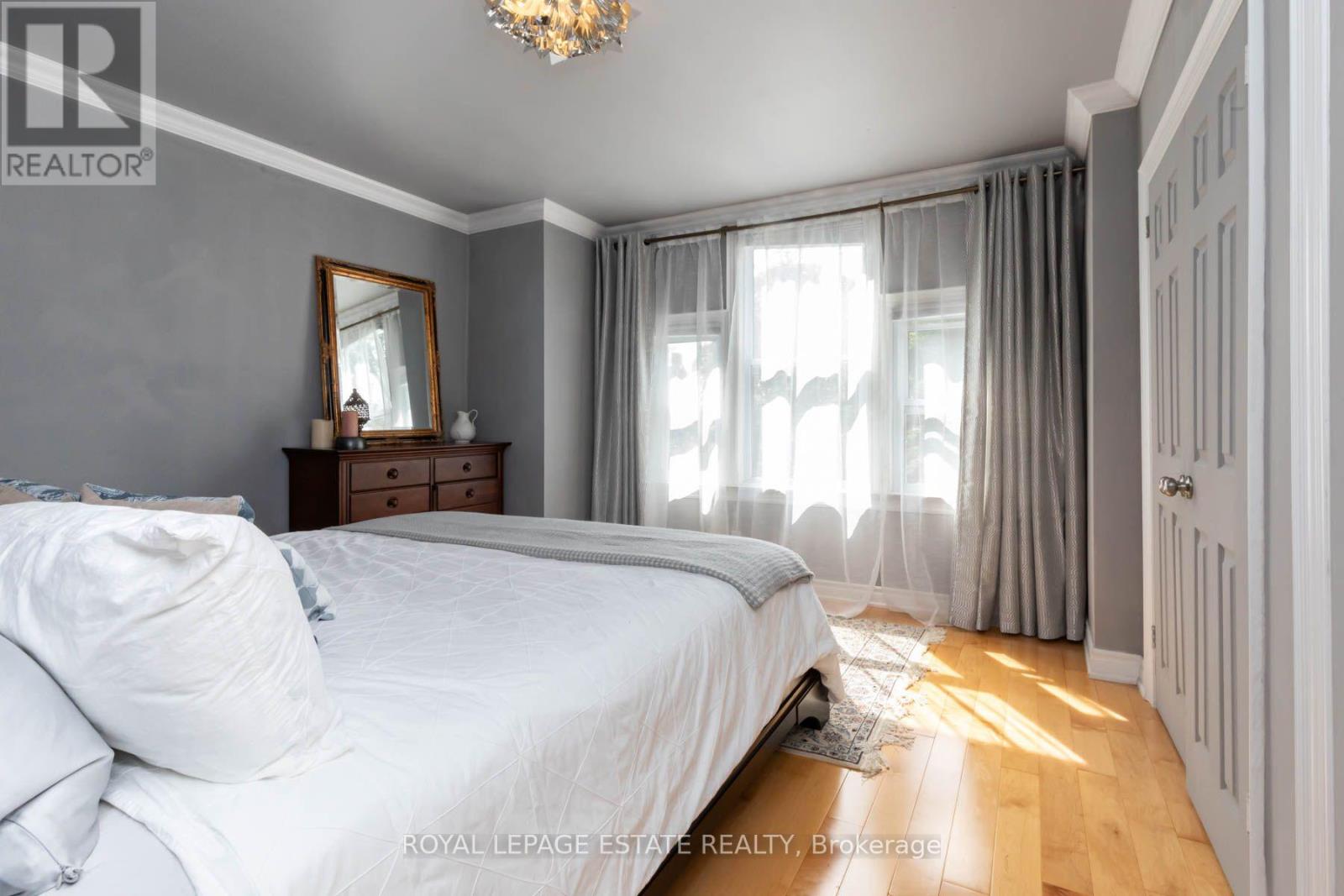 48 BLOOMFIELD AVENUE - 18