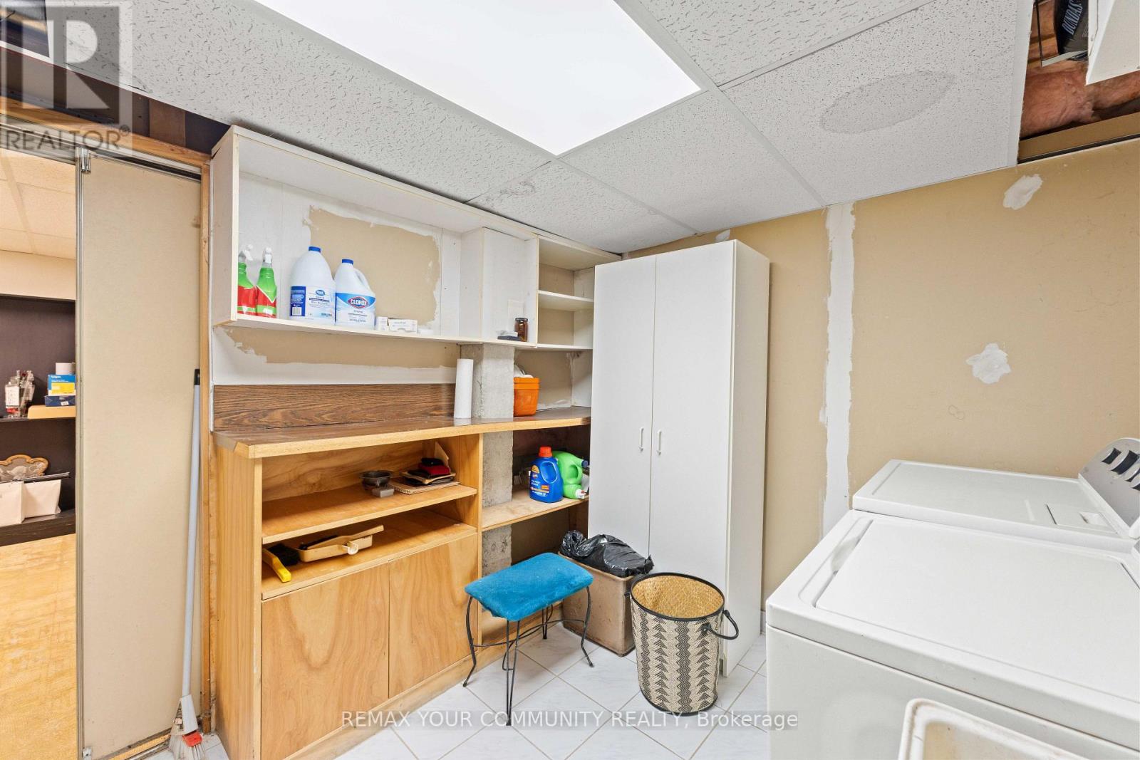 78 ANNAMARIA DRIVE - 27