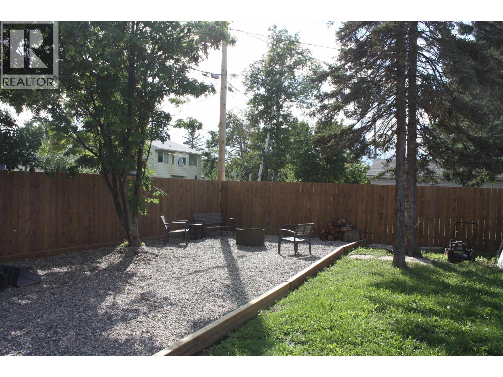 9207 108 AVENUE - 31