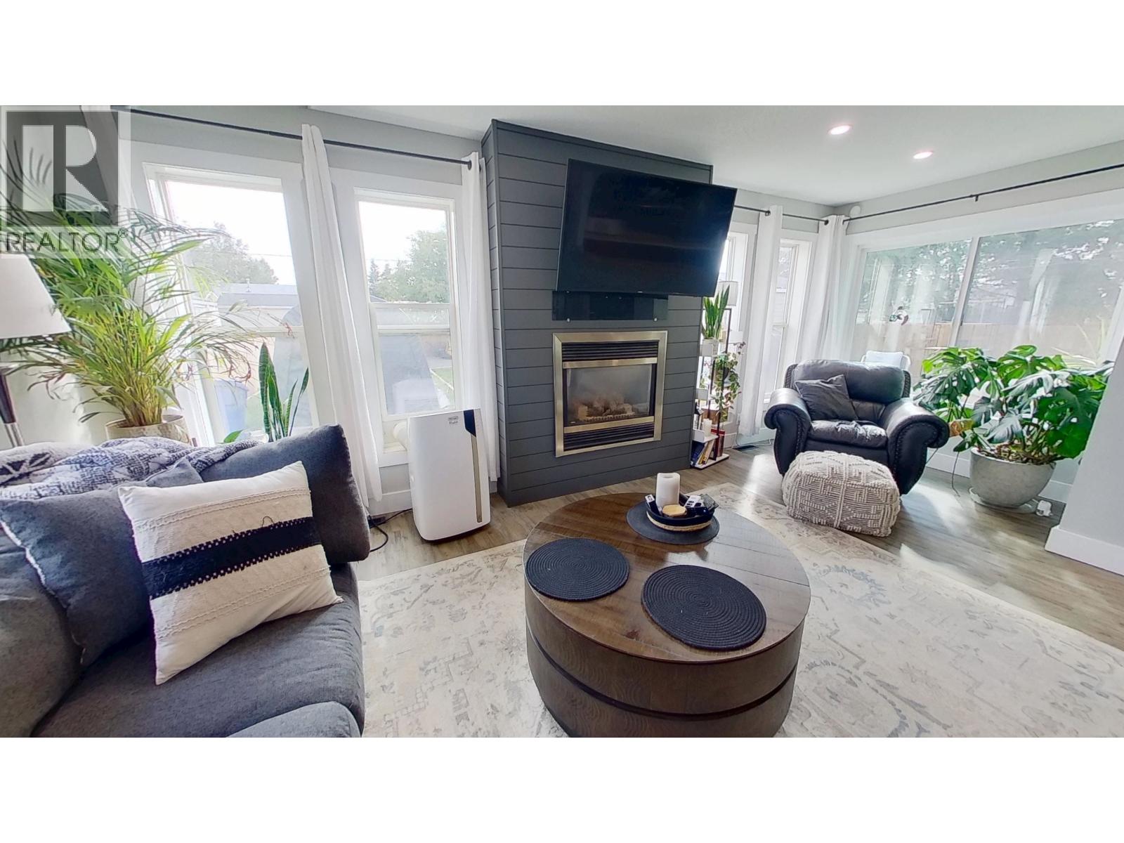 9207 108 AVENUE - 3