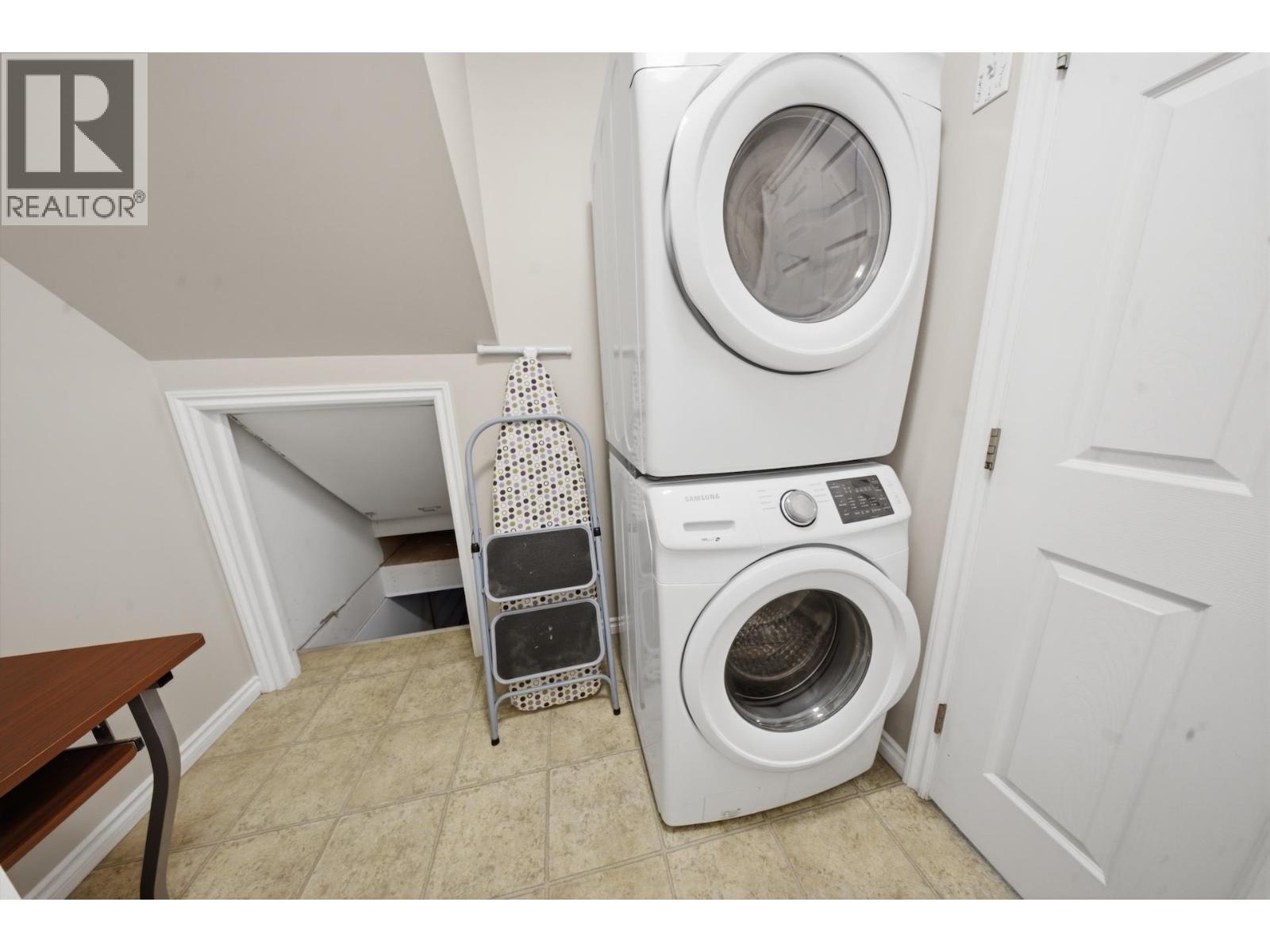 10207 103 AVENUE - Image 12