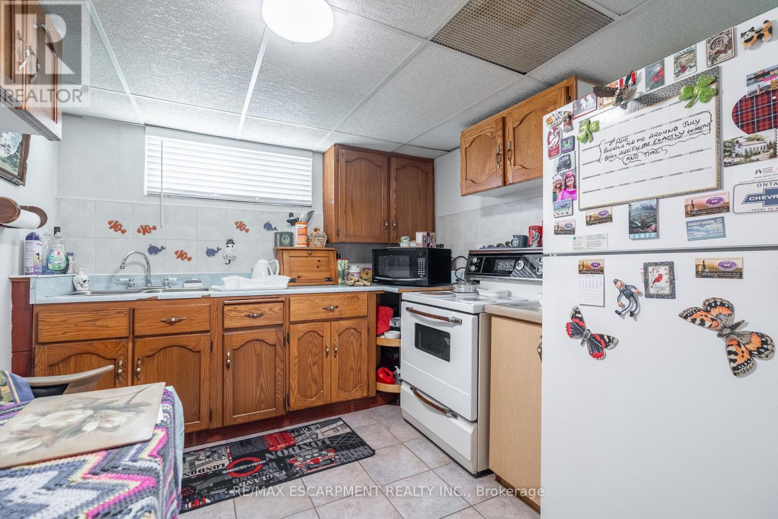 374 UPPER WENTWORTH STREET W - 2