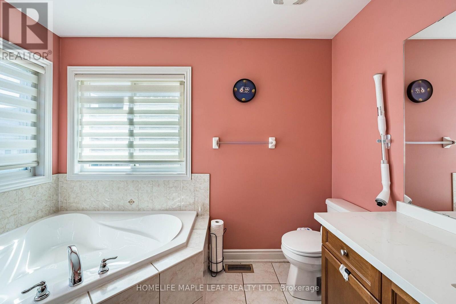29 GOWER CRESCENT - 27
