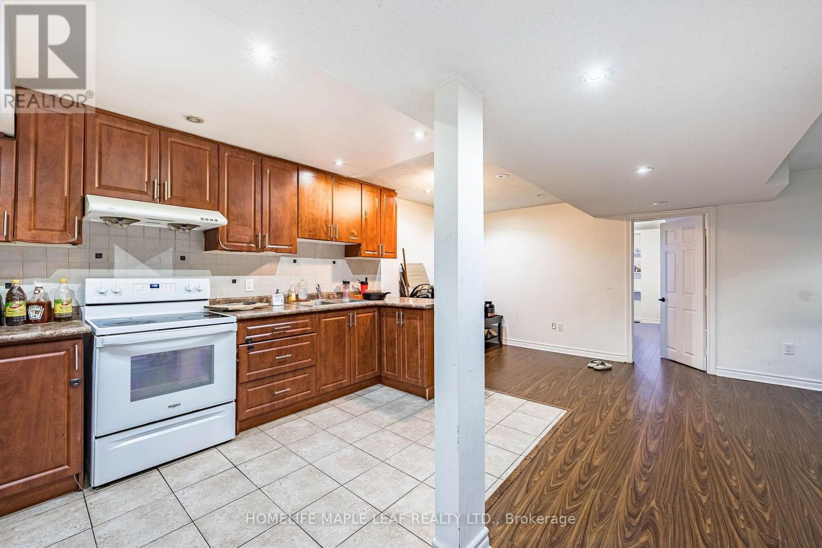 29 GOWER CRESCENT - Image 37