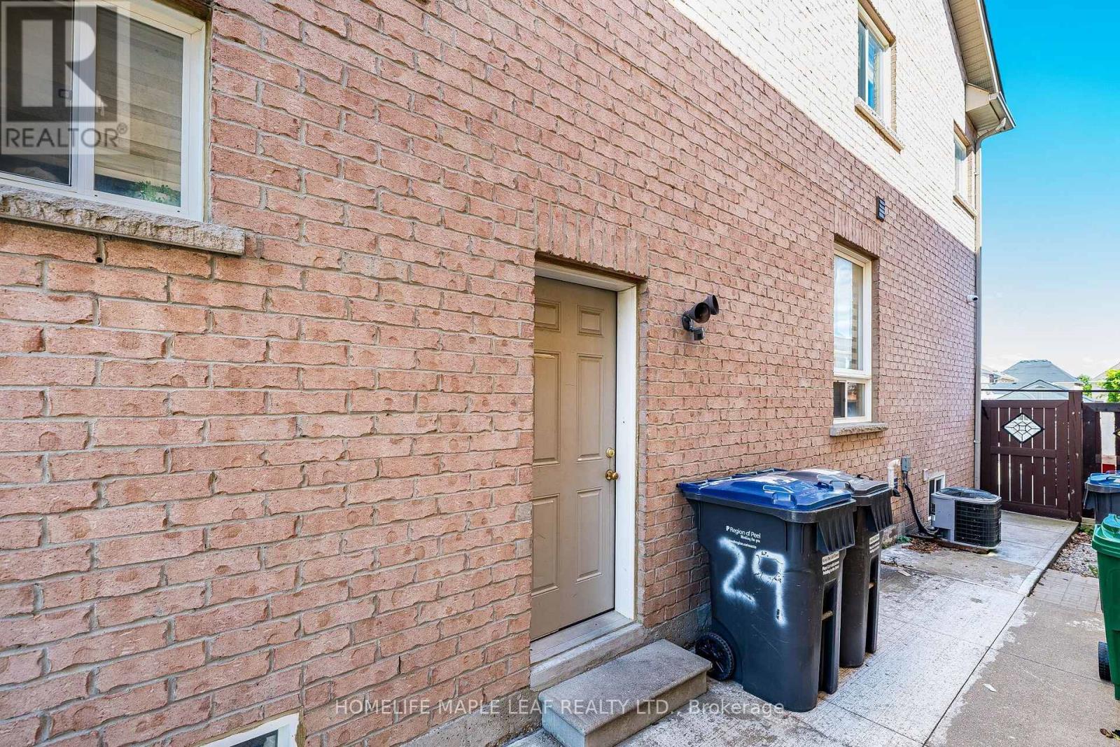 29 GOWER CRESCENT - 46