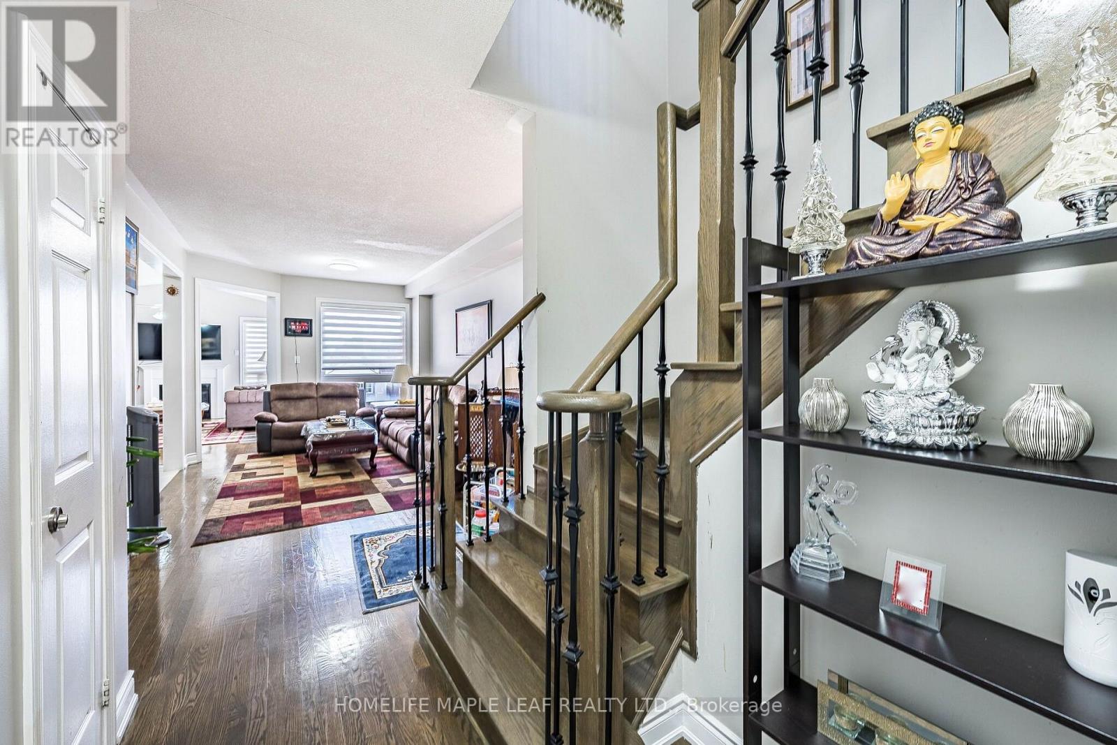 29 GOWER CRESCENT - 9