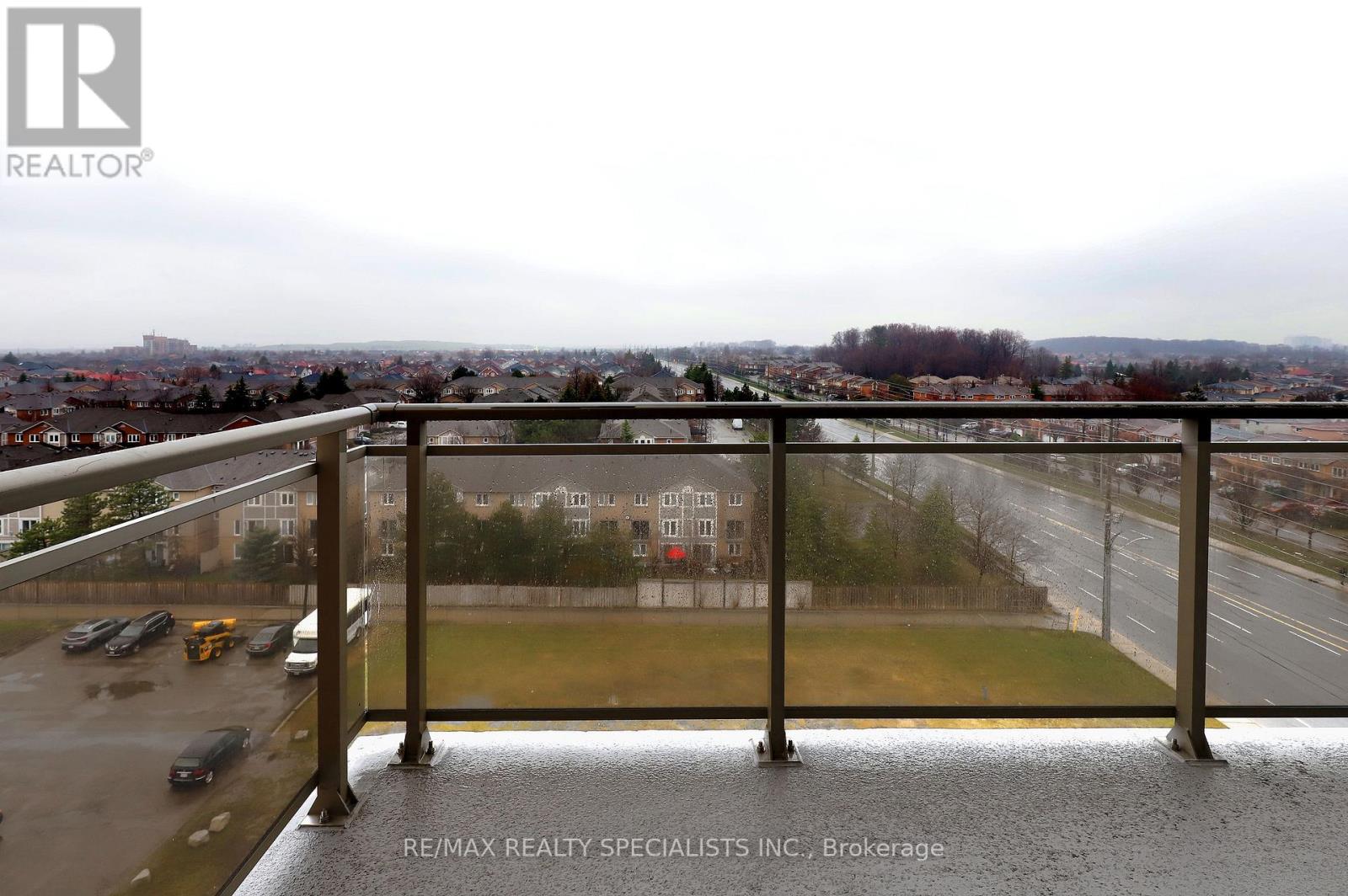 #809 810 SCOLLARD COURT - Image 26