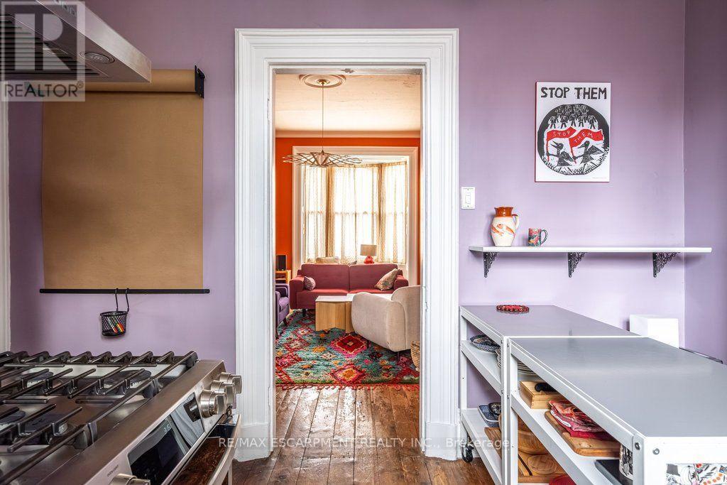 58 WELLINGTON STREET S - Image 26