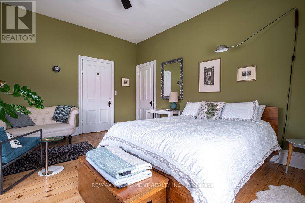 58 WELLINGTON STREET S - Image 36