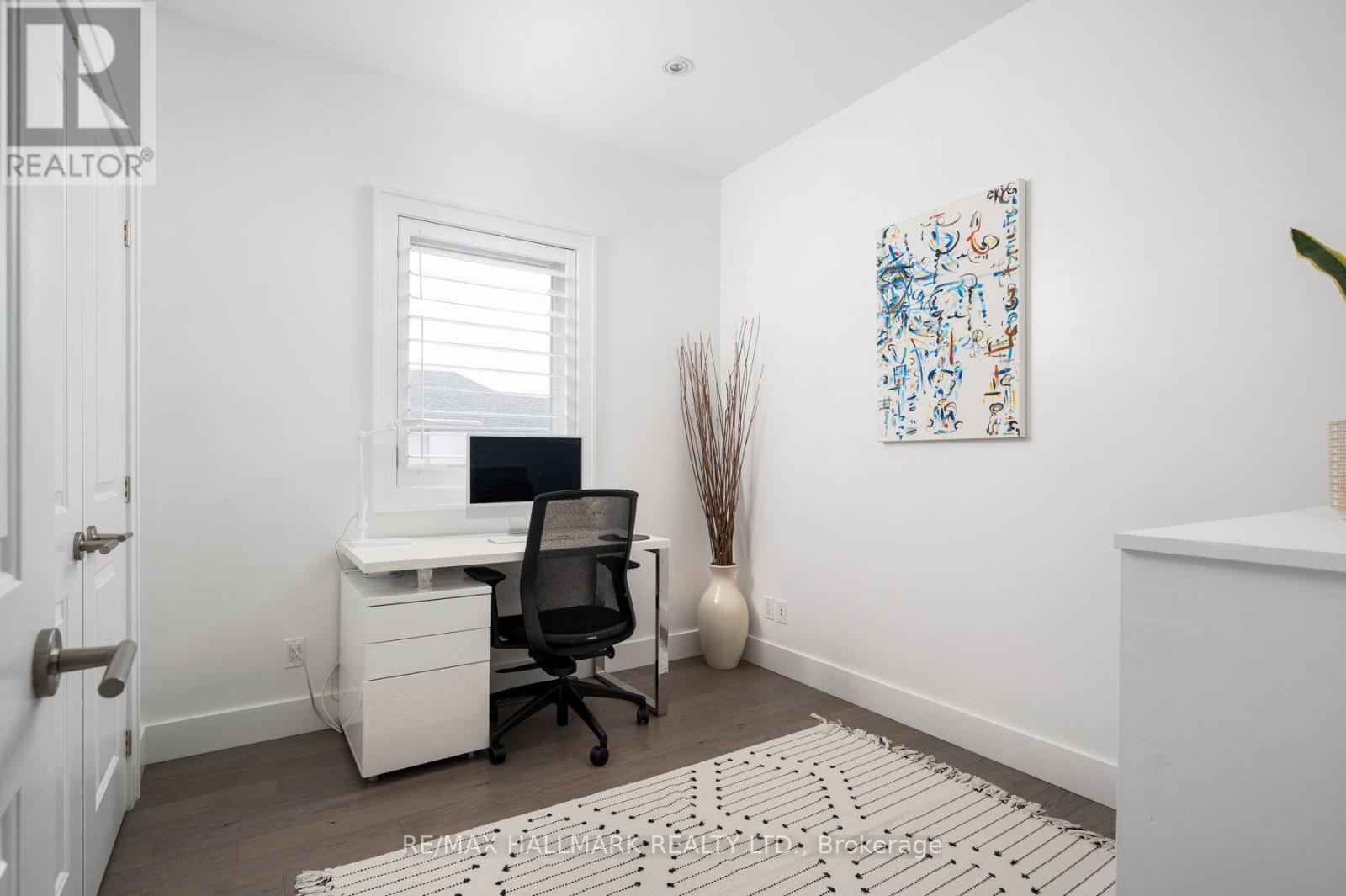 77 LEROY AVENUE - Image 33
