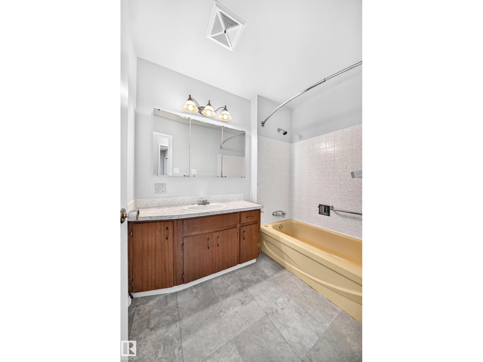 10236 154 ST NW - 27