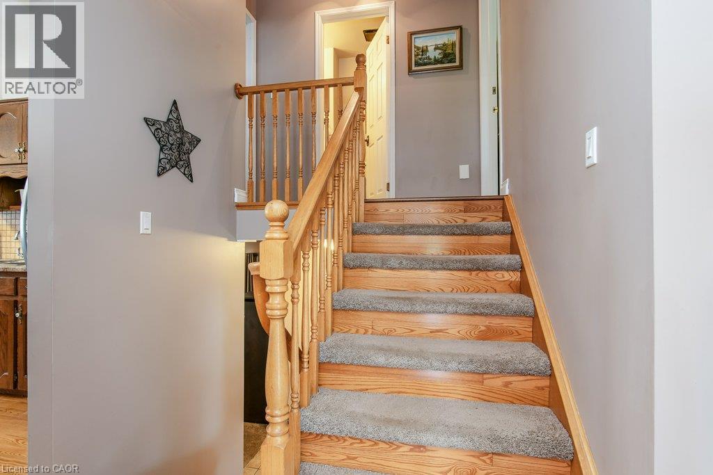 108 QUEENSWAY Drive - Image 18