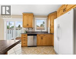 Kitchen - 135 Virginia, Dieppe, NB E1A5N3 Photo 12