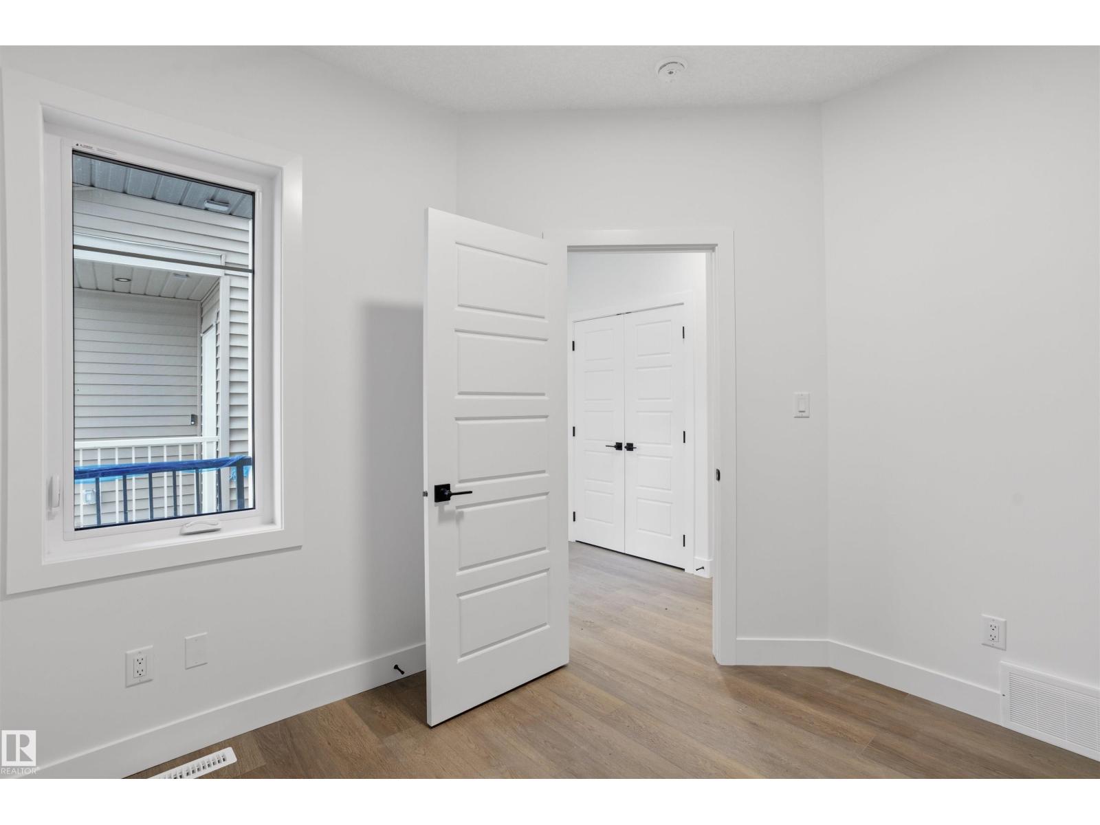 20 Munn WY - Image 7