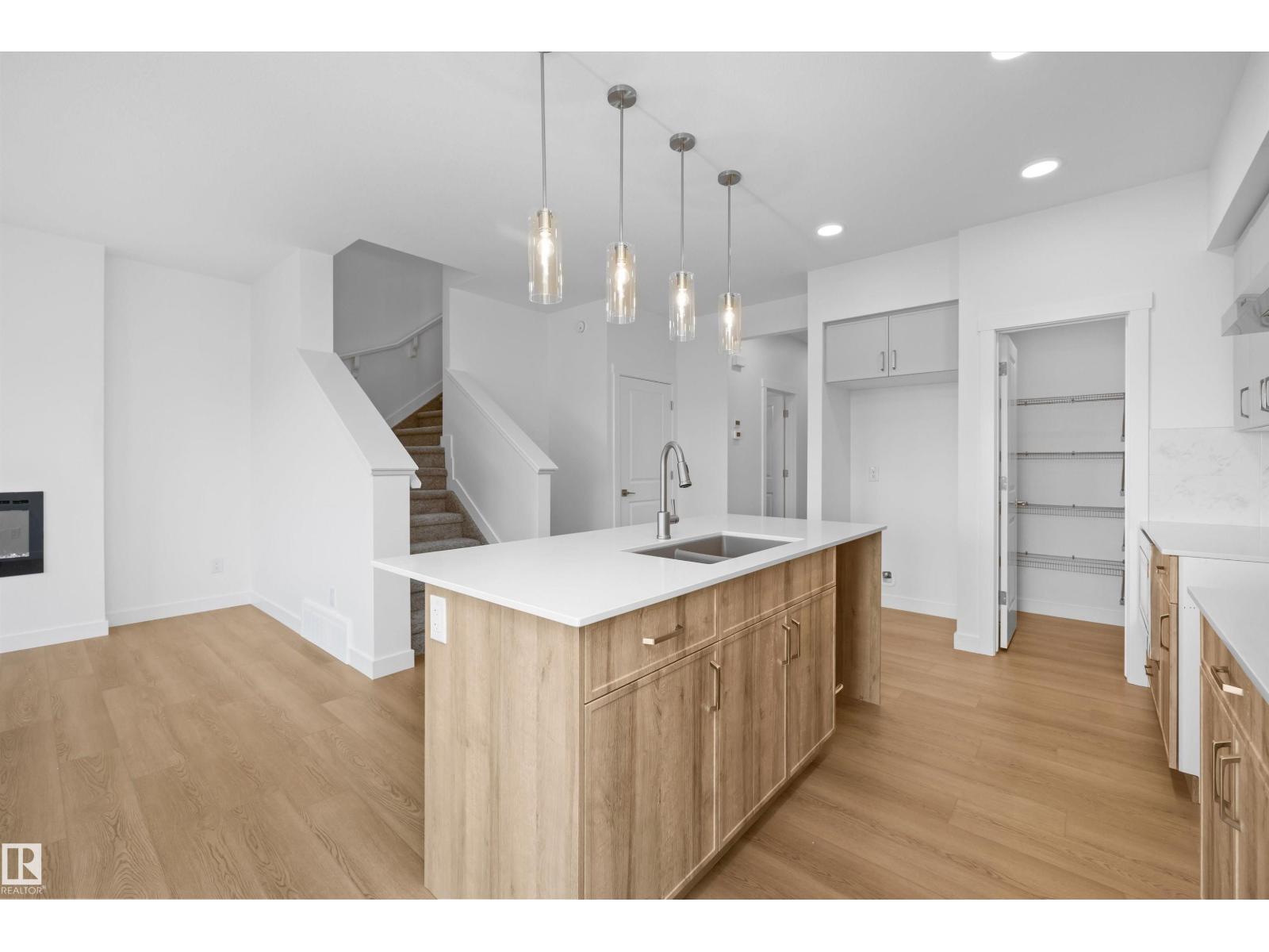 8632 183 AV NW - Image 11