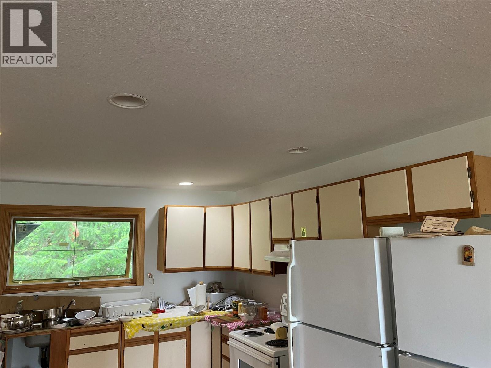 7475 Anglemont Way - Image 6