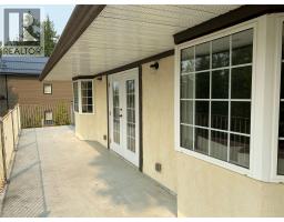 7475 Anglemont Way, Anglemont, BC V0E1M8 Photo 18