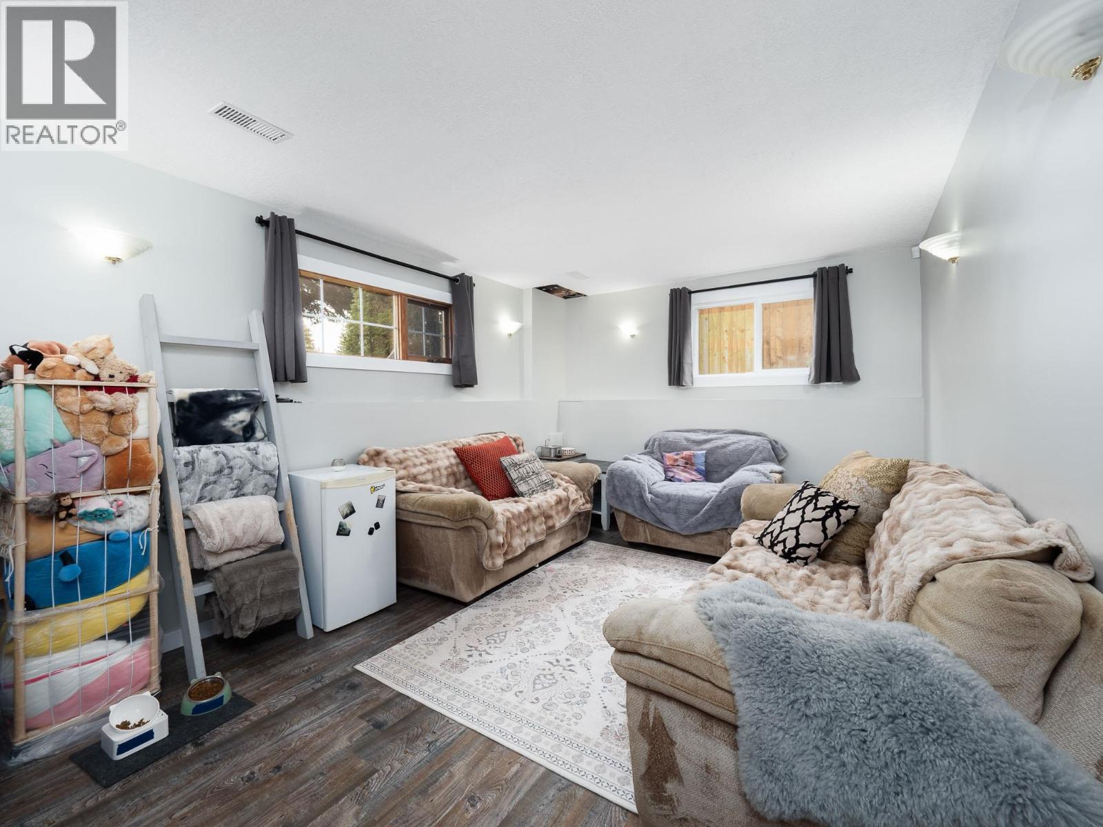 2461 CHURCHILL ROAD - 16