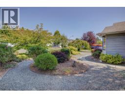 2193 Cardinal Pl, Comox, BC V9M3G2 Photo 45