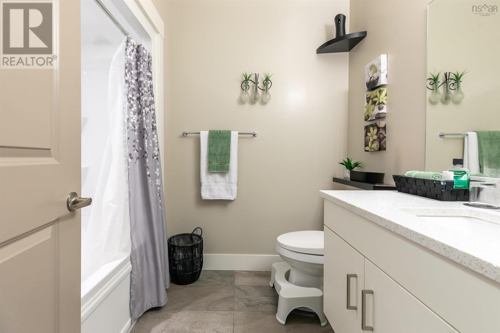 #105 267 Gary Martin Drive - 18