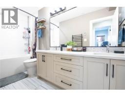 4 937 Colville Rd, Esquimalt, BC V9A4P4 Photo 17
