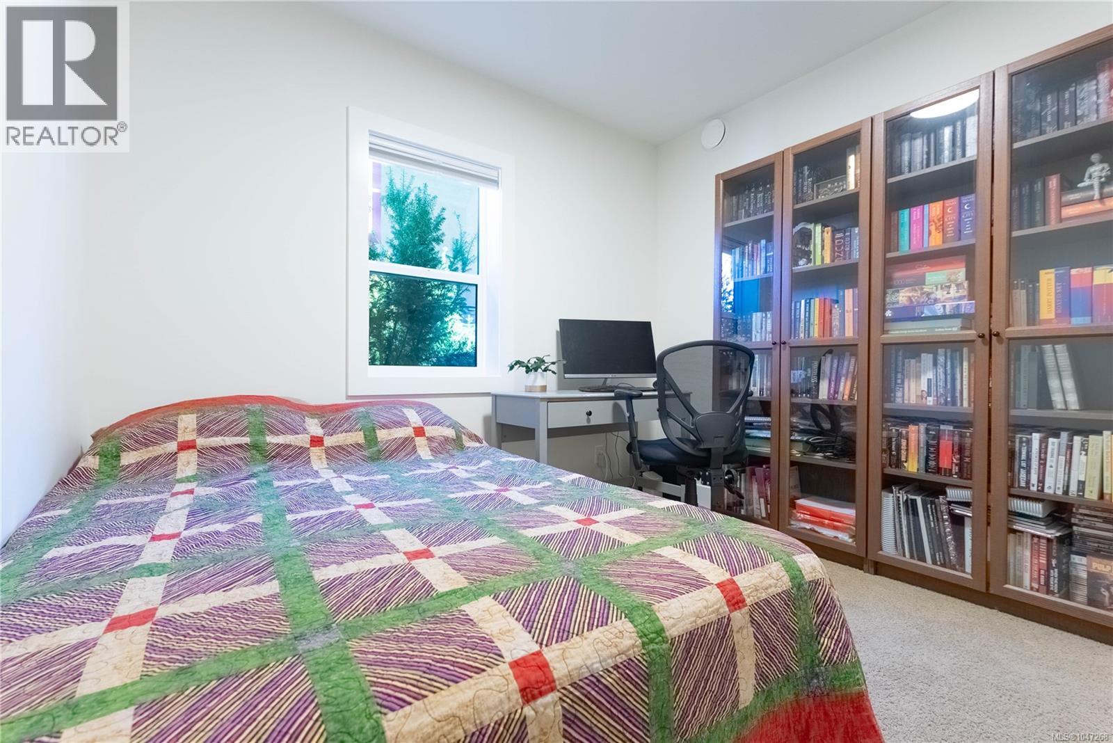 #4 937 Colville Rd - 15