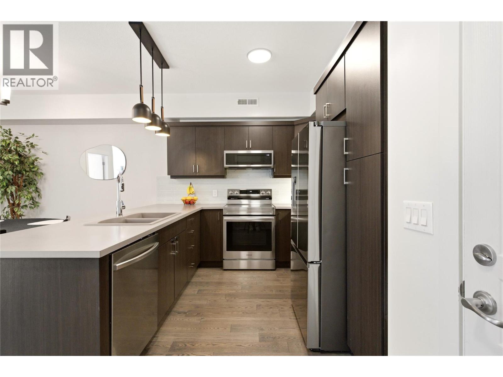 205 660 Lequime Road, Kelowna