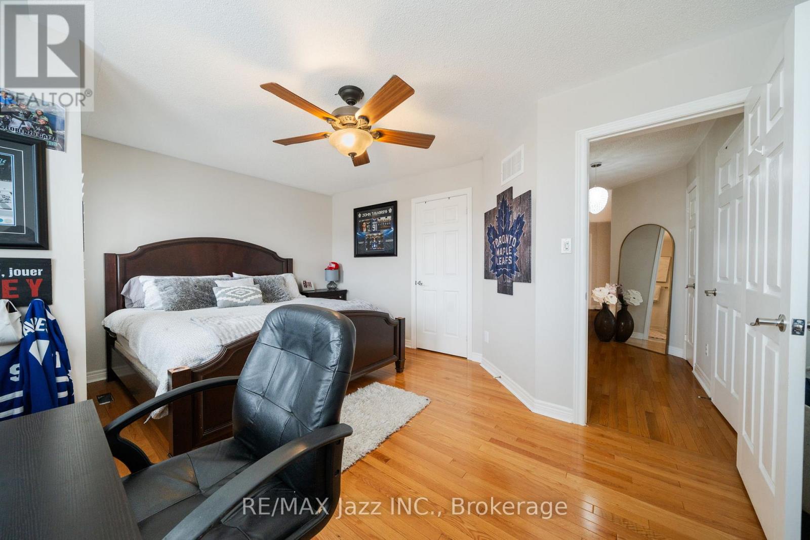 550 BERT BUDD AVENUE - 24